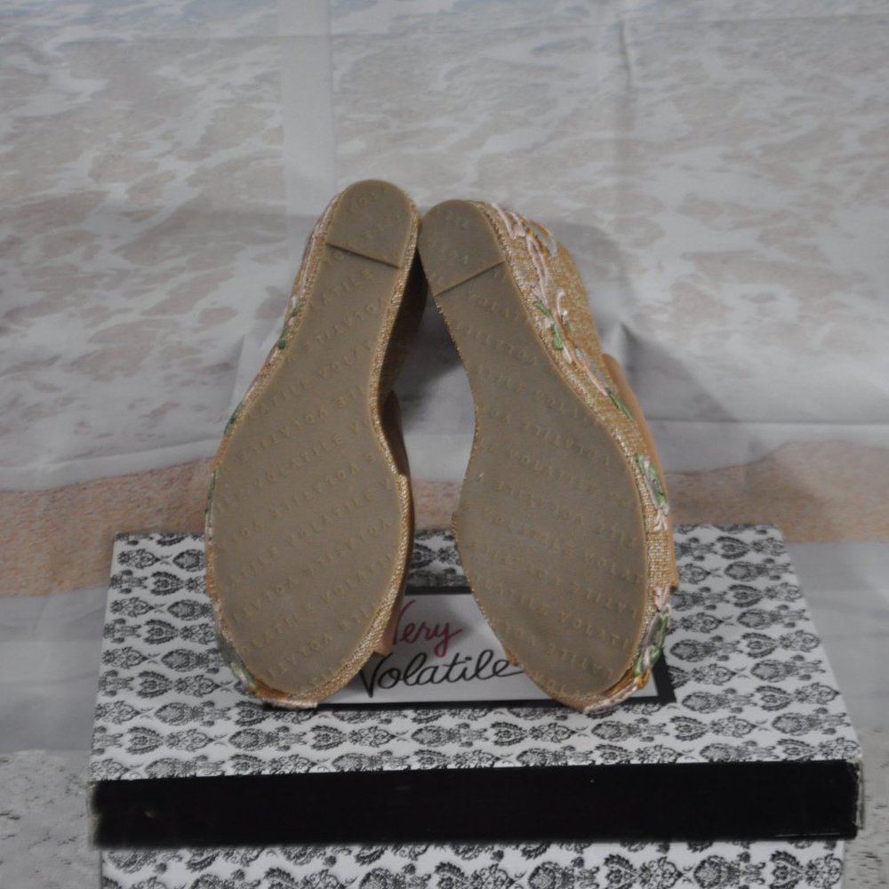 Very Volatile Tan Wedge Sandals with Peep-Toe Design - Picture 9 of 9